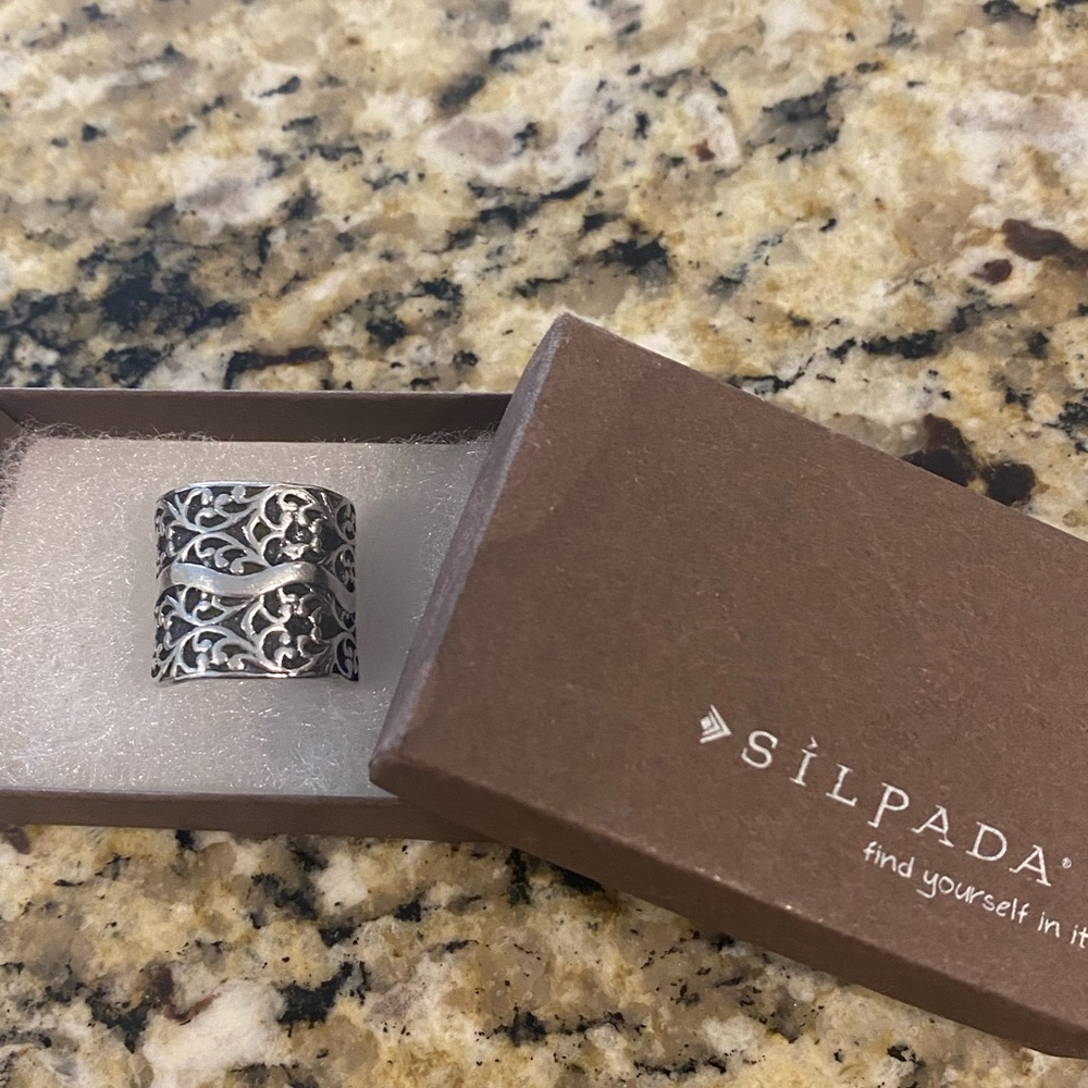 Silpada retired filigree ring. Size 6
